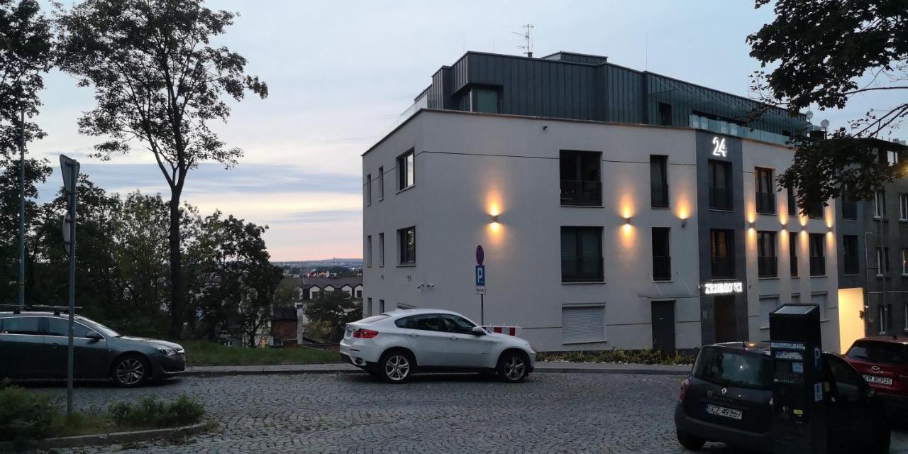 Hill Apartment